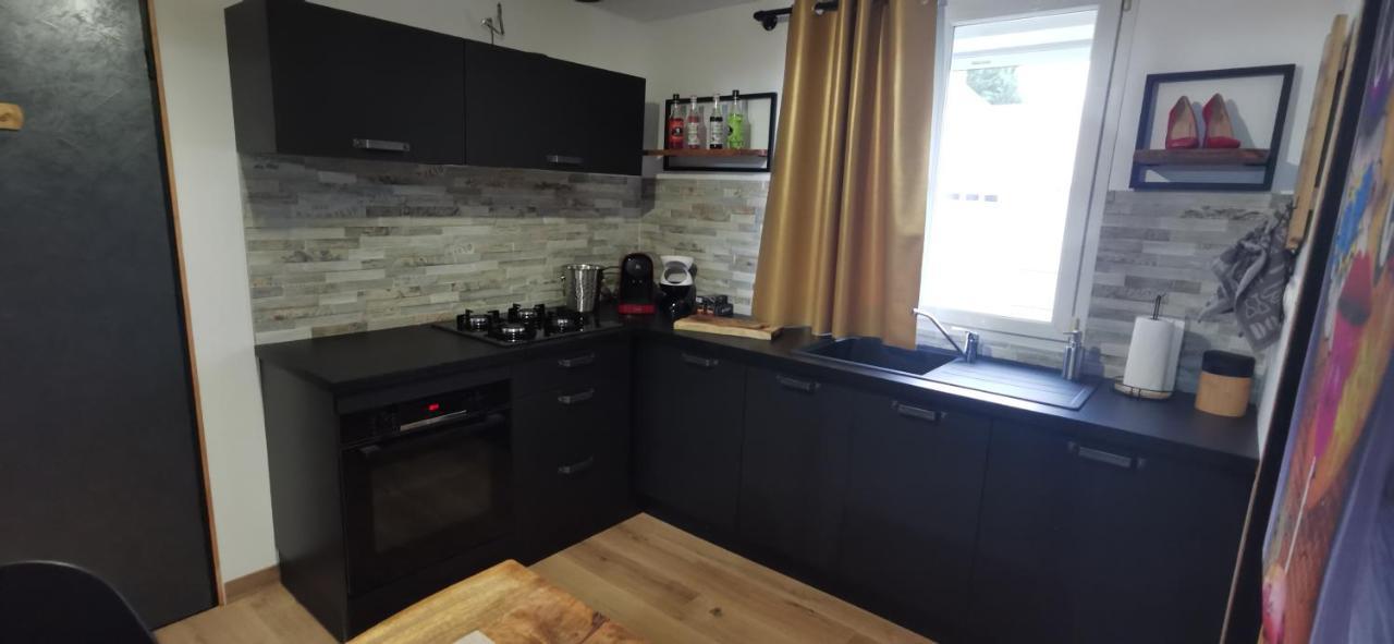 Holiday home Deco Pop Et Chaleureuse Avec Jacuzzi, Sauna, Piece Coquine *