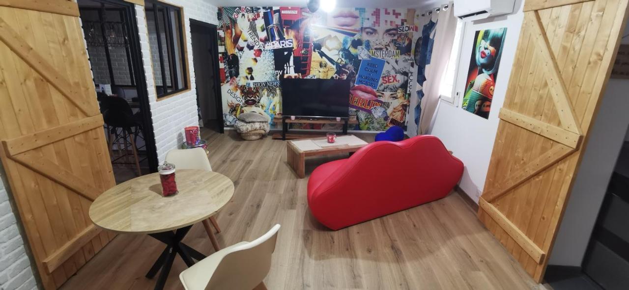 Deco Pop Et Chaleureuse Avec Jacuzzi, Sauna, Piece Coquine Holiday home *