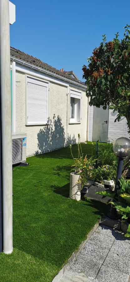Holiday home Deco Pop Et Chaleureuse Avec Jacuzzi, Sauna, Piece Coquine Calais