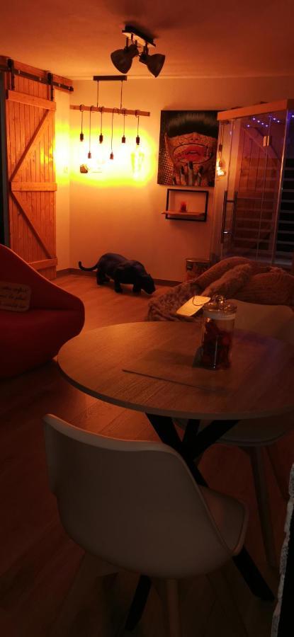 Deco Pop Et Chaleureuse Avec Jacuzzi, Sauna, Piece Coquine Holiday home Calais