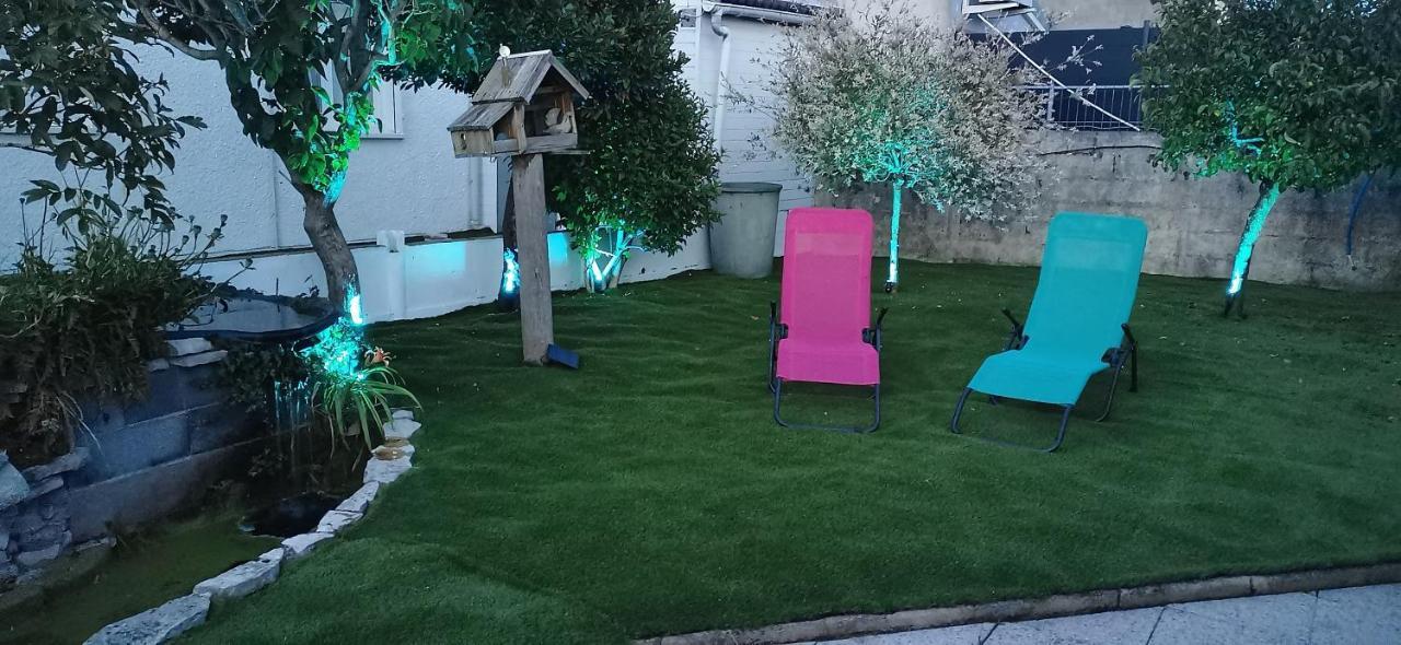 Deco Pop Et Chaleureuse Avec Jacuzzi, Sauna, Piece Coquine Holiday home Calais