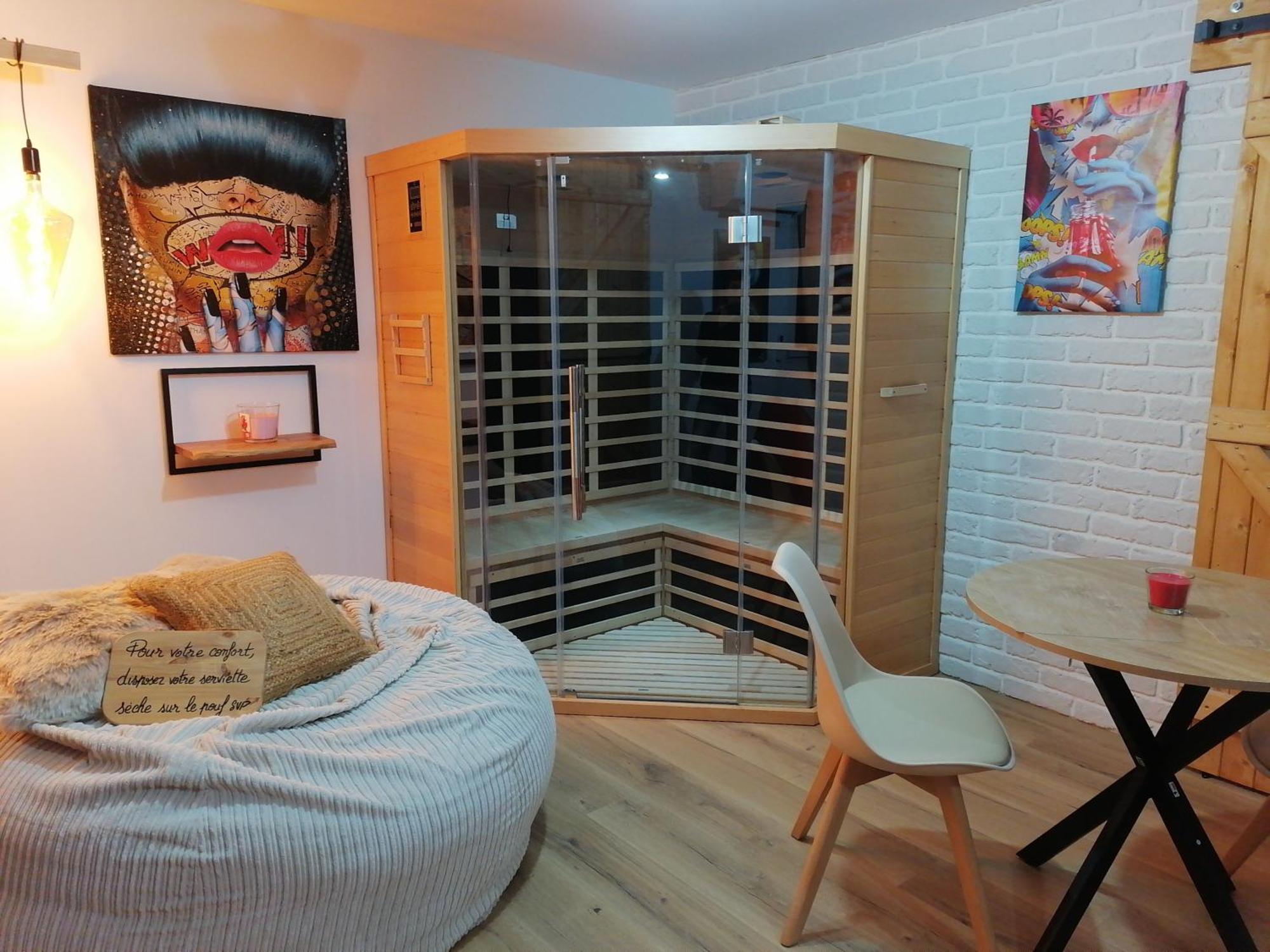 Сasa de vacaciones Deco Pop Et Chaleureuse Avec Jacuzzi, Sauna, Piece Coquine *