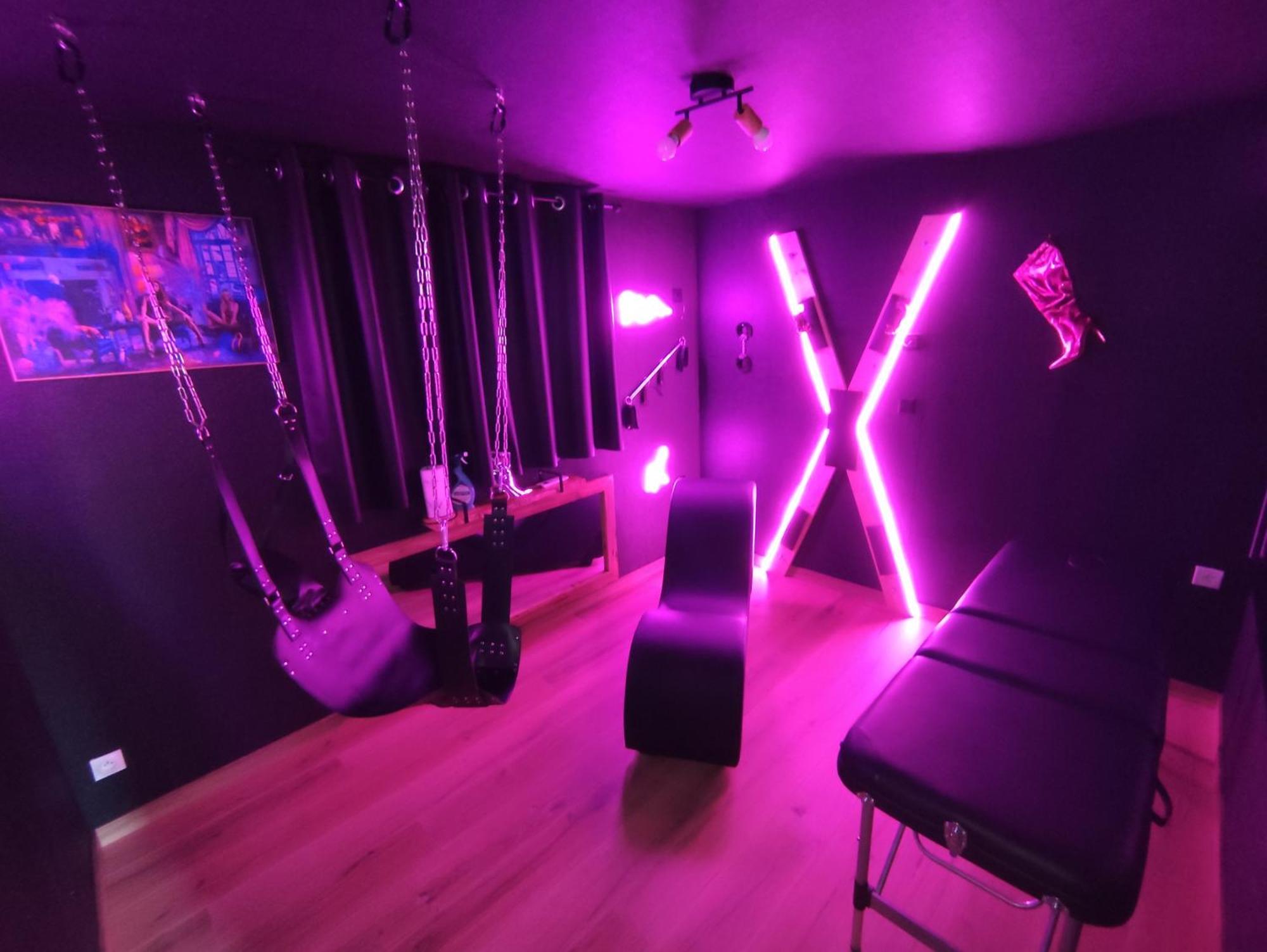 Holiday home Deco Pop Et Chaleureuse Avec Jacuzzi, Sauna, Piece Coquine Calais